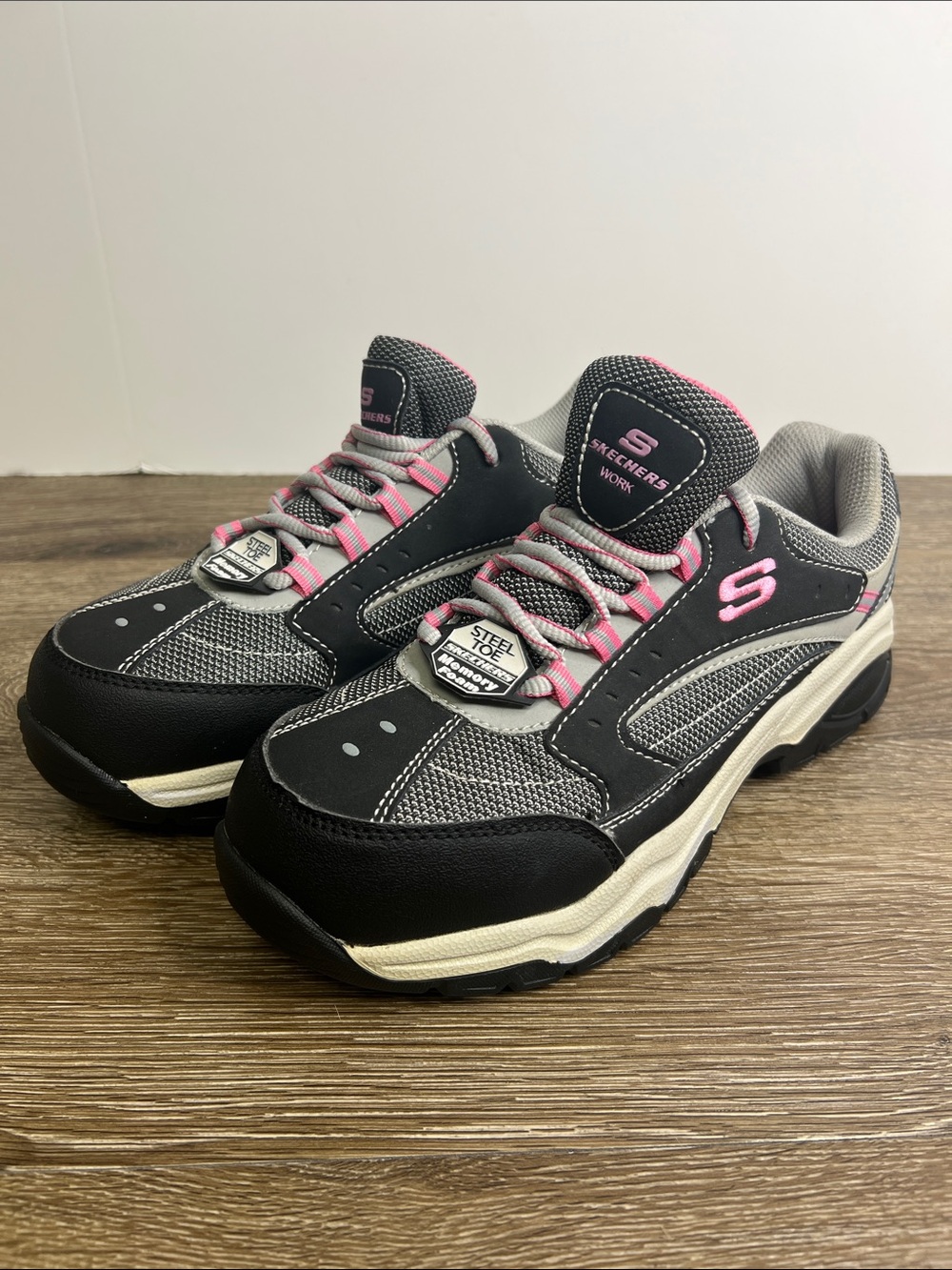 Skechers Work Steel Toe Sneakers Women’s 8 Black Pink Slip Resistant Memory Foam